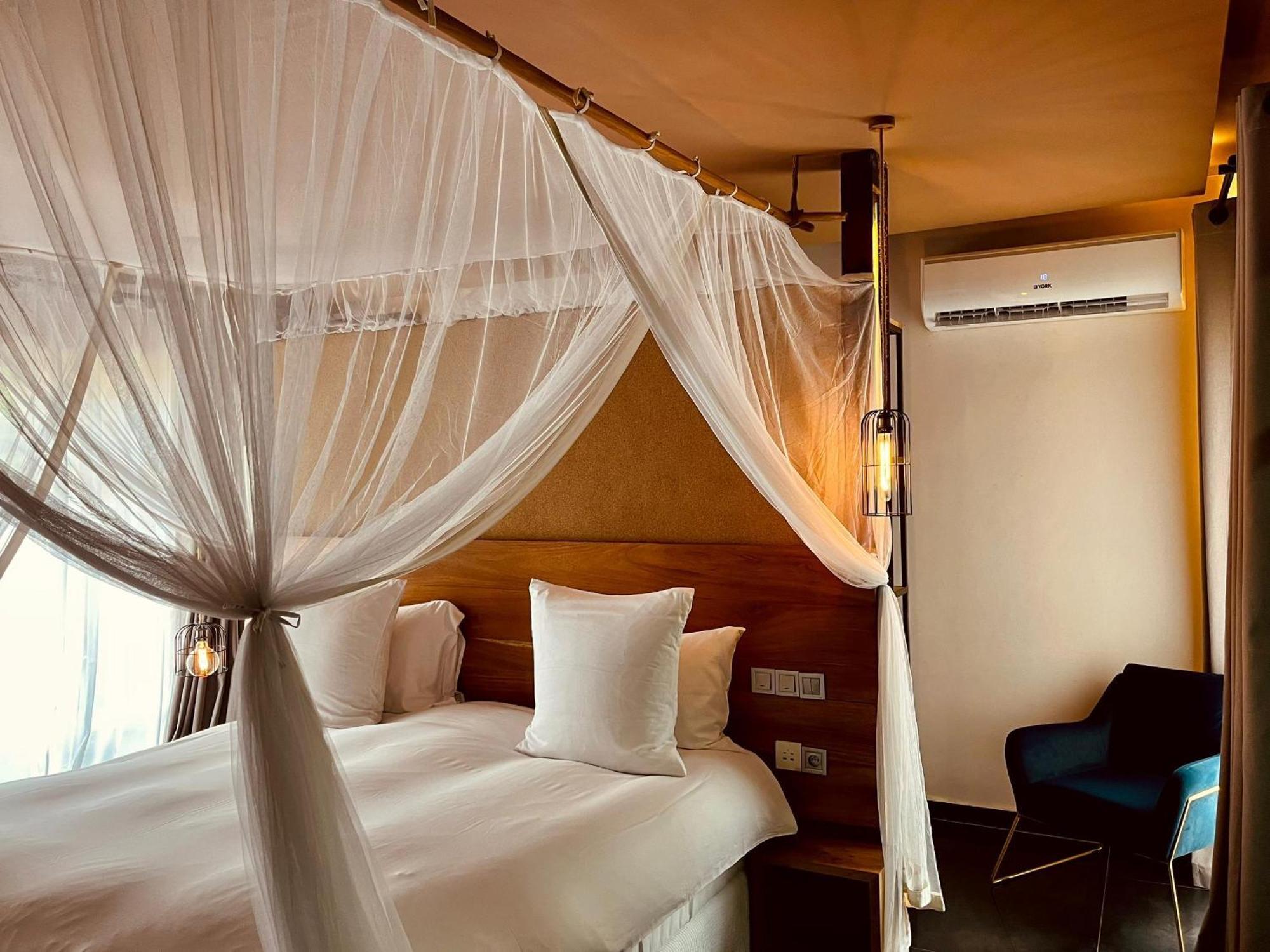 Le Patio Hotel Lome Ngoại thất bức ảnh